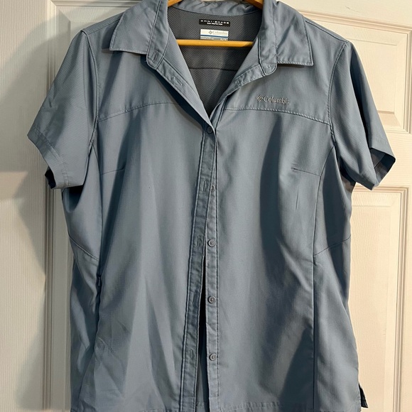 Columbia Tops - Women's Columbia Blue Button Down - Size XL